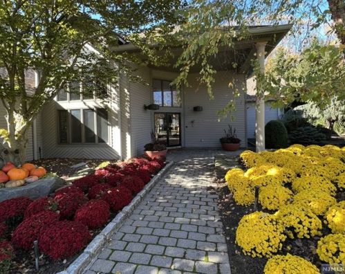 603 Fir Ct, Norwood, NJ 07648-2010