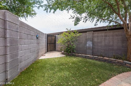 17225 16th St, Phoenix, AZ 85022-2122