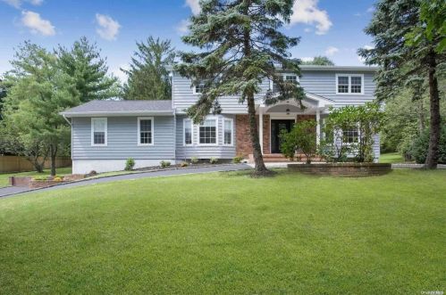 3 Norman Ct, Huntington Station, NY 11746-5811