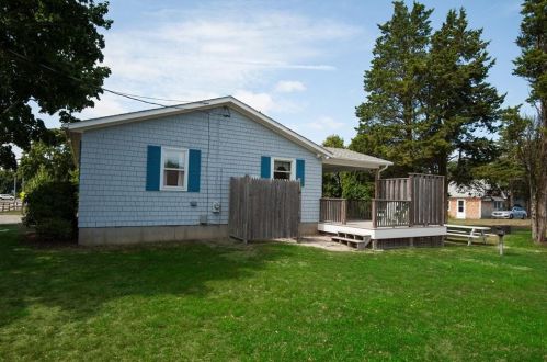 3 Green Kinyon Driftway, South Kingstown RI  02882-5167 exterior