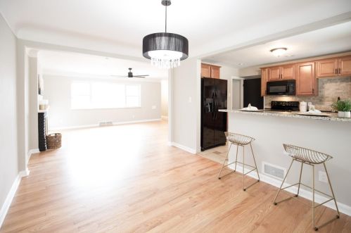 6477 Devonwood Dr, Cincinnati OH 45224-1118 exterior