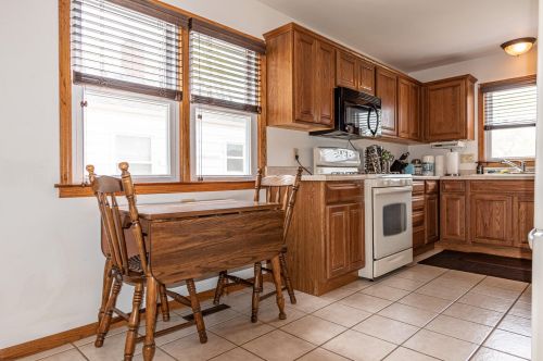 3281 68, Milwaukee WI 53213-3930 exterior