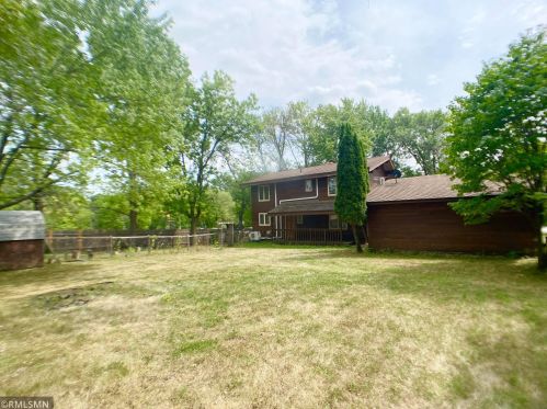 579 County Rd B, Saint Paul MN 55117-1802 exterior