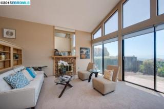 4231 Ridgemont Ct, Oakland, CA 94619-3727