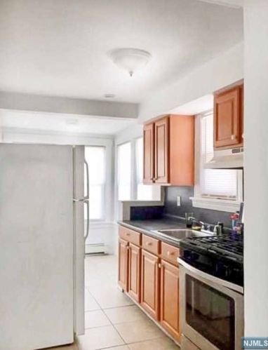 19 Gordon St, Ridgefield Park NJ  07660-1112 exterior