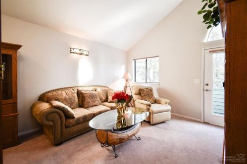 56856 Enterprise Dr, Bend OR  97707-2120 exterior