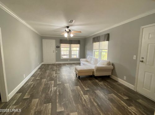 2 Marshall Ln, Beaufort SC  29907-2296 exterior