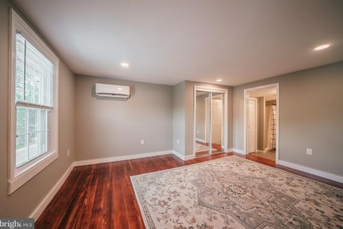 3505 Main St, Toms Brook VA  22660-1709 exterior