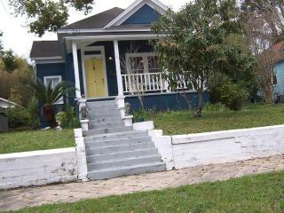1404 La Rua St, Pensacola, FL 32501-3765