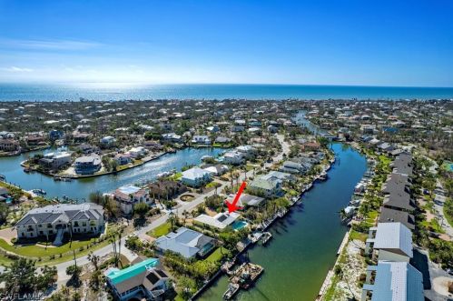 864 Limpet Dr, Sanibel, FL 33957-3806