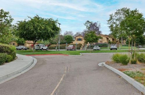 1326 Creekside Dr, Chula Vista CA 91915-2520 exterior