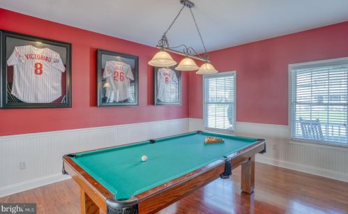 411 Mannering Dr, Dover DE  19901-5409 exterior