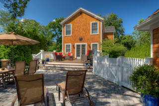 78 Prospect St, South Hampton, NY 11968-3316