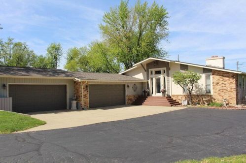 2025 Chickasaw Dr, London, OH 43140-8759