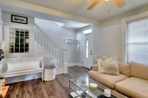 134 Milton St, Zelienople PA  16063-1041 exterior