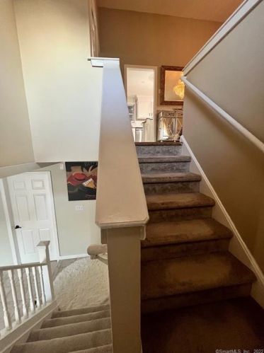 11 Cathy Ln, Waterbury, CT 06704-1567