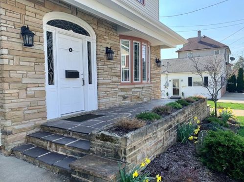 607 7th Ave, Beaver Falls, PA 15010-3249
