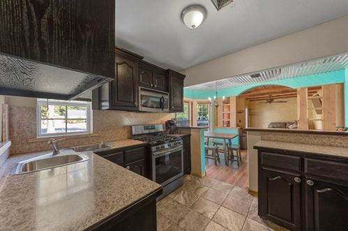 1006 Commerce Dr, Greenville TX  75401-2214 exterior