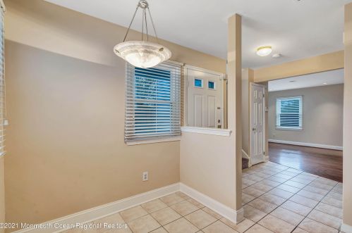 13 Jennings Ct, East Freehold NJ  07728-4320 exterior