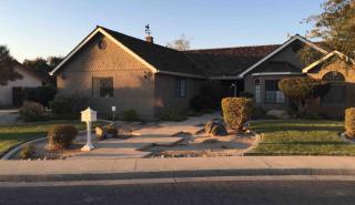284 Orange Ct, Hanford, CA 93230-1288