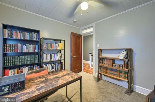605 Pearl St, Lancaster PA  17603-5009 exterior