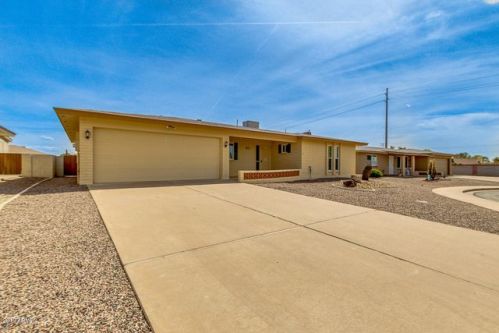4027 Clovis Cir, Mesa, AZ 85206-1968