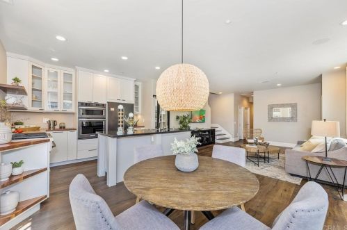 6452 Alexandri Cir, Carlsbad CA  92011-3610 exterior