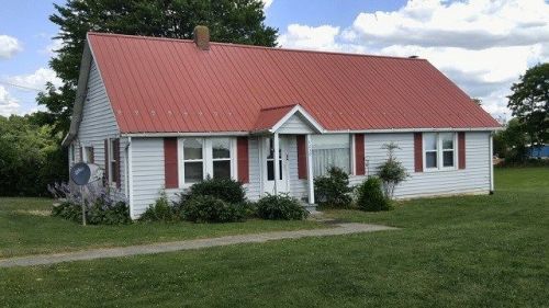 4230 Airport Rd, Hillsville, VA 24343-3712