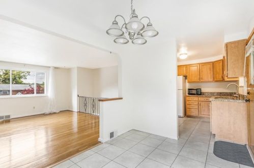 203 Blaze Dr, Glenshaw PA  15116-1009 exterior