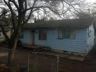 7714 65th Ave, Portland, OR 97206-8037