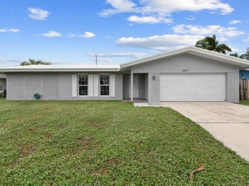 9957 Dogwood Ave, West Palm Beach, FL 33410-4763