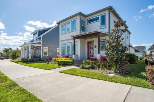 8526 Nemours Pkwy, Orlando, FL 32827