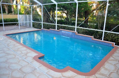 795 155th Ter, Hollywood, FL 33028-1511
