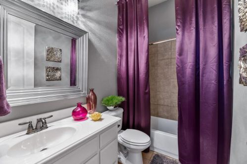 1155 Sunlight Dr, Lewisville TX  75028-4051 exterior