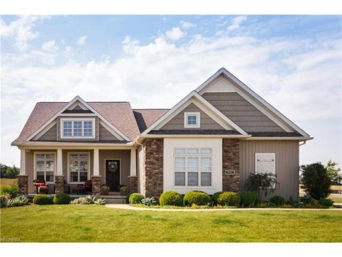 900 Northampton St, Hartville, OH 44632-8898