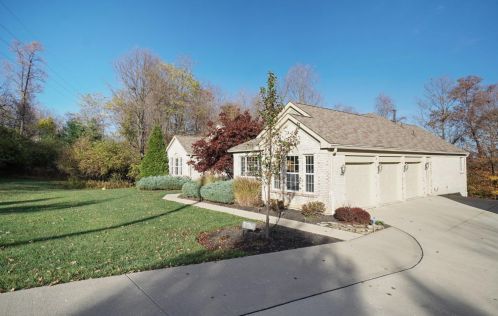 807 Dorgene Ln, Cincinnati, OH 45244-5009