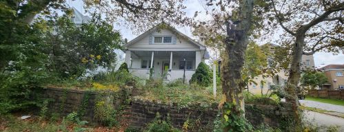 200 3rd St, Jeannette, PA 15644-1724