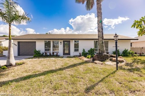1196 Granada Blvd, Naples, FL 34103-2500