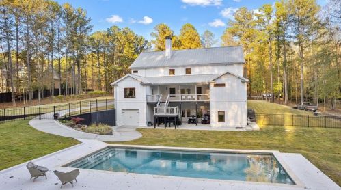 215 Diamond Pt, Fayetteville GA  30215-5149 exterior