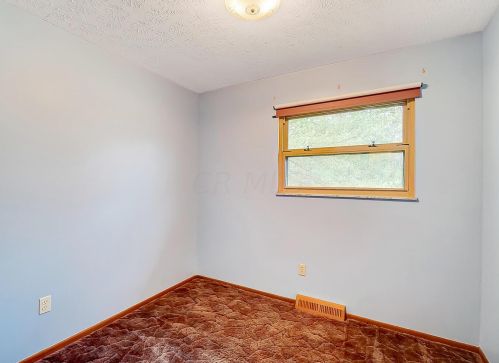 153 Woodside Dr, Pataskala OH  43062-7809 exterior