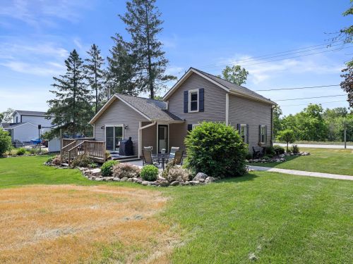 3722 Cedar Creek Rd, West Bend WI  53095-8759 exterior