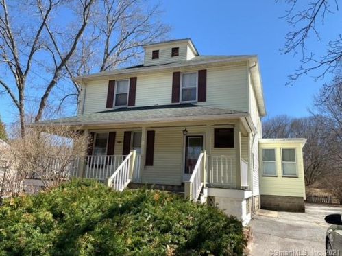133 River St, Moosup, CT 06354-1322