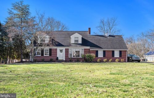 382 Oak Dr, Harleysville, PA 19438-2349