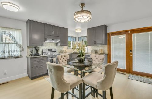 9020 Grove St, Elk Grove CA  95624-2318 exterior