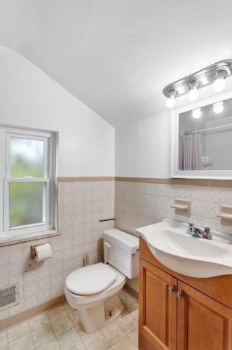 916 Stevendale Dr, Pittsburgh PA  15221-3926 exterior