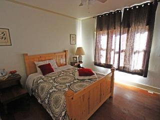 14623 Hamlin St, Van Nuys CA  91411-1610 exterior