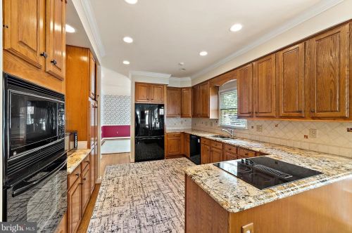 401 Beauregard Dr, Leesburg, VA 20175-8924