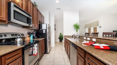 8961 Majesty Palm Rd, Kissimmee, FL 34747-1582