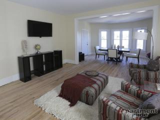 945 Ferry St, Buffalo NY  14211-1407 exterior