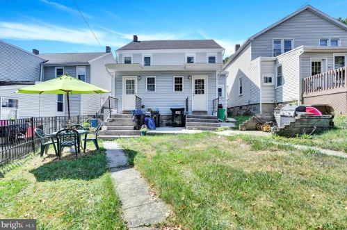 1438 7th St, Lebanon, PA 17046-4316